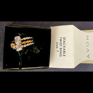 Avon Vintage Gold/Silver tone ring set